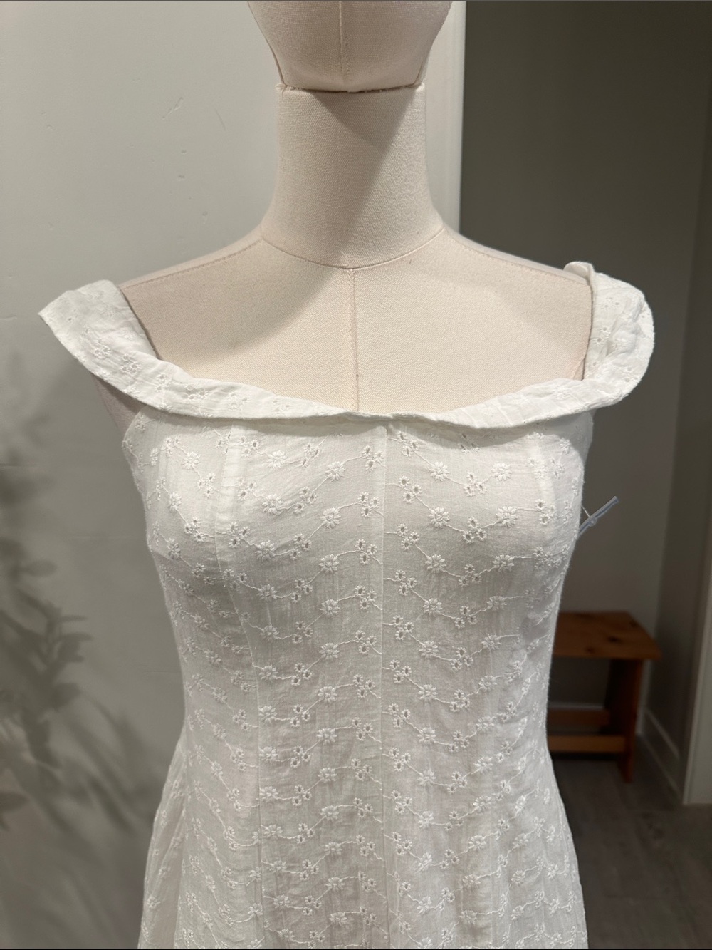Princess Polly Rosebud Broderie Off the Shoulder Minidress NWT - Picture 9 of 11